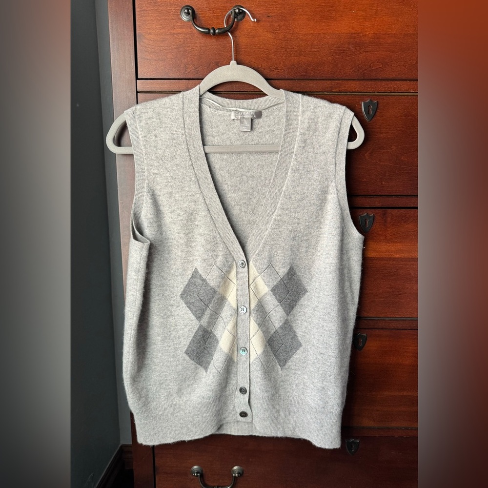 Cashmere by Charter Club L vintage 100% cashmere grey sweater vest button